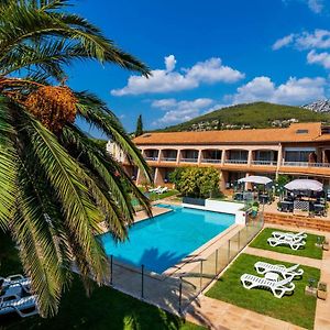 Noemys Toulon La Valette - Hotel Restaurant Avec Piscine